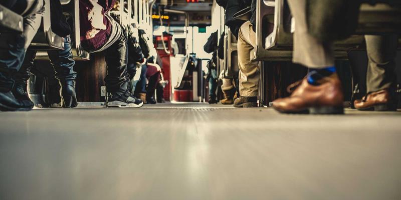 认领这只鸟77：当孟菲斯风格遇上创意内容，引爆视觉与想象的双重革命