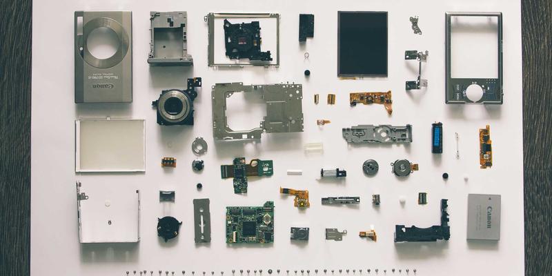 认领这只鸟：从生活灵感到艺术裂变，孟菲斯风格如何引爆社群传播