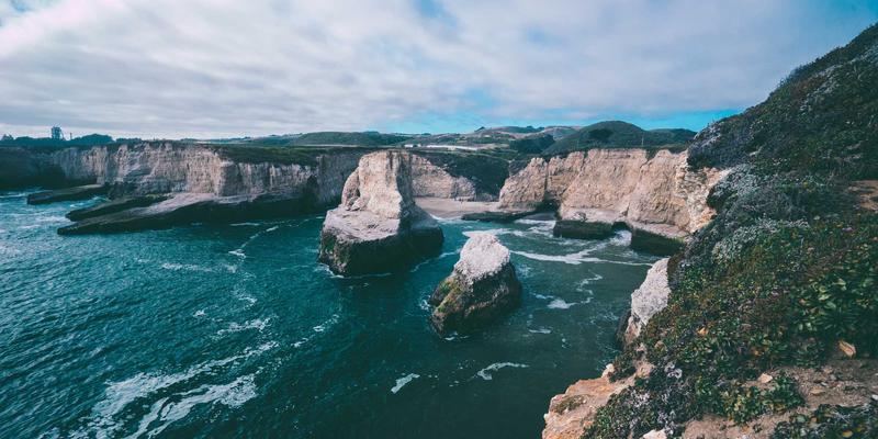 趣味分享 | 孟菲斯风格小鸟：创意内容如何以艺术符号打破语言壁垒